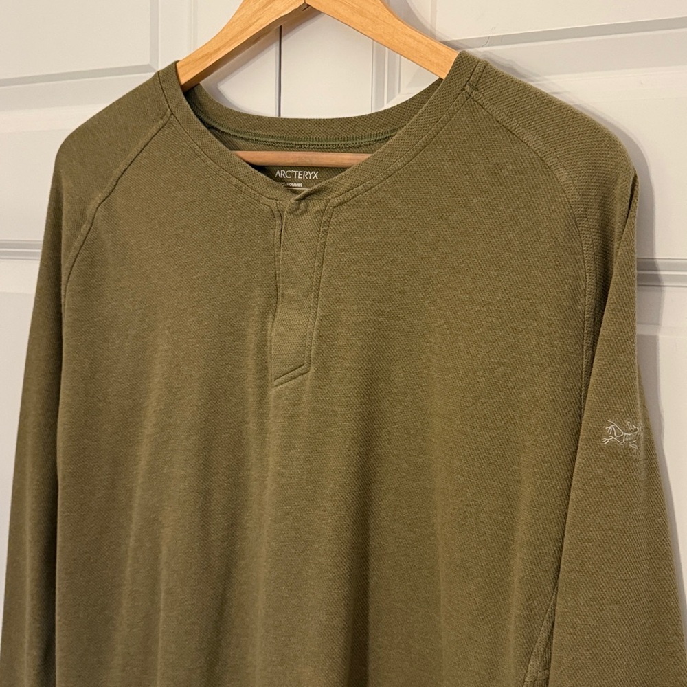 Arc'teryx Men’s Green Long Sleeve Sirrus Henley Shirt XL